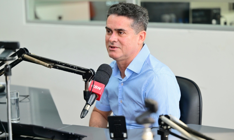 Em entrevista à CBN, David Almeida destaca avanços mesmo enfrentando as maiores crises