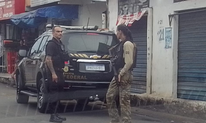 Urgente: Polícia Federal realiza operação na Compensa 3; veja vídeos