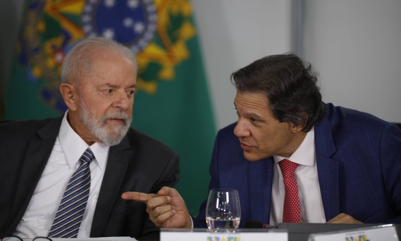 Falta de metas, tolerância à corrupção e promessas não cumpridas: a ciranda da crise brasileira
