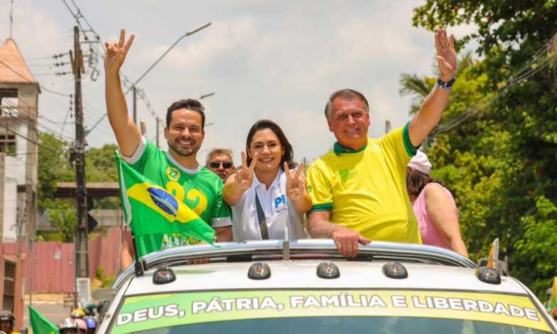 Eventos de candidatos a vereadores reuniram mais pessoas do que o de Alberto Neto ao lado de Bolsonaro em Manaus