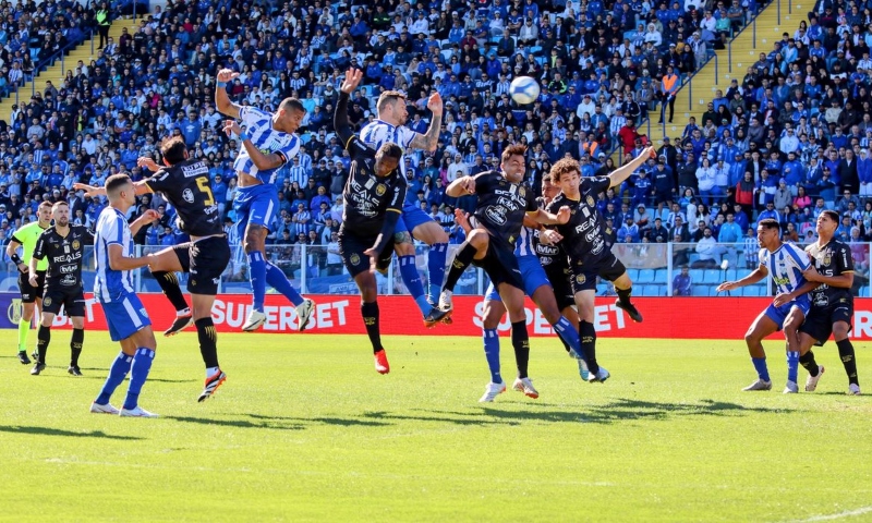 De olho no acesso para a Série A, Amazonas e Avaí jogam em Manaus nesta sexta-feira (18)