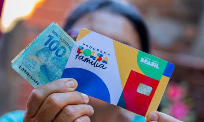 Beneficiários do Bolsa família com NIS de final 2 recebem nesta segunda-feira (21)