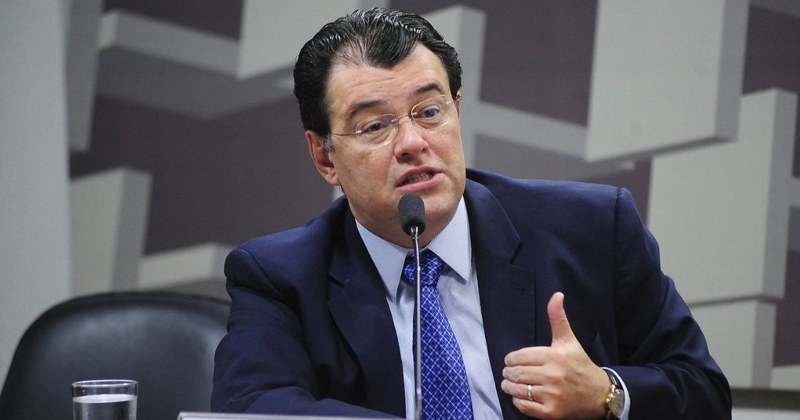 Eduardo Braga garante entrega de Plano de Trabalho sobre Tributária na Comissão de Justiça