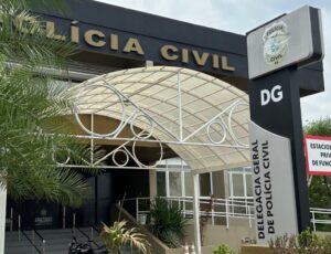 Homem é detido após fotografar voto em Alberto Neto em escola no bairro Nova Cidade; veja vídeo