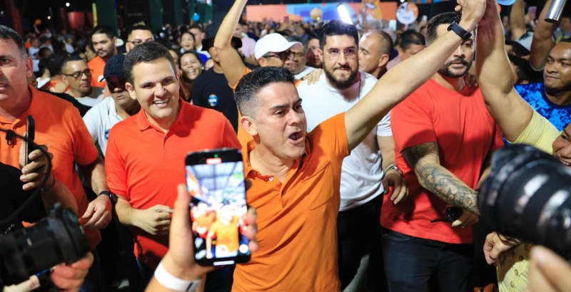 VITÓRIA: David Almeida é reeleito prefeito de Manaus