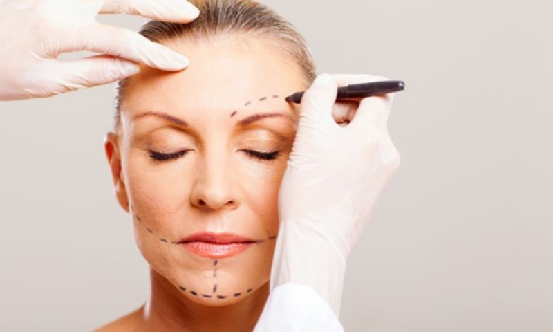 A sociedade dos corpos perfeitos, por Márcia Moussallem