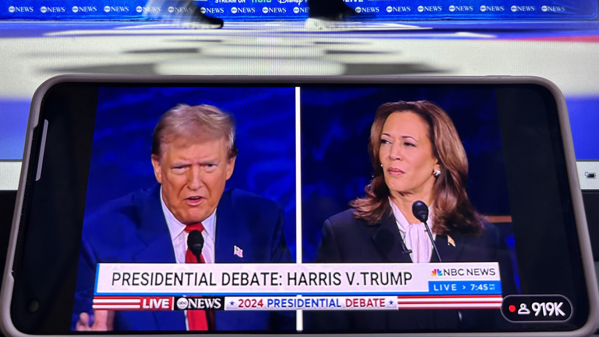 Kamala e Trump travam o que pode ser o embate mais acirrado da história dos EUA