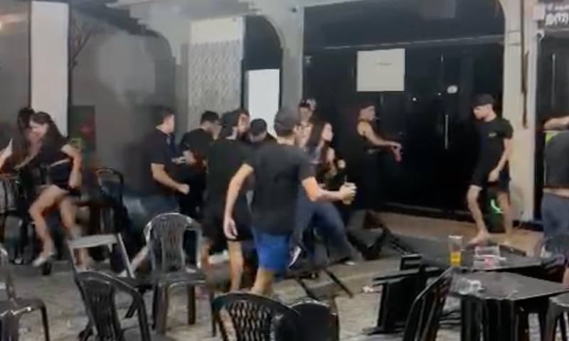 Exclusivo: playboyzinhos protagonizam p4ncad4ria generalizada em adega na Ponta Negra; veja vídeos