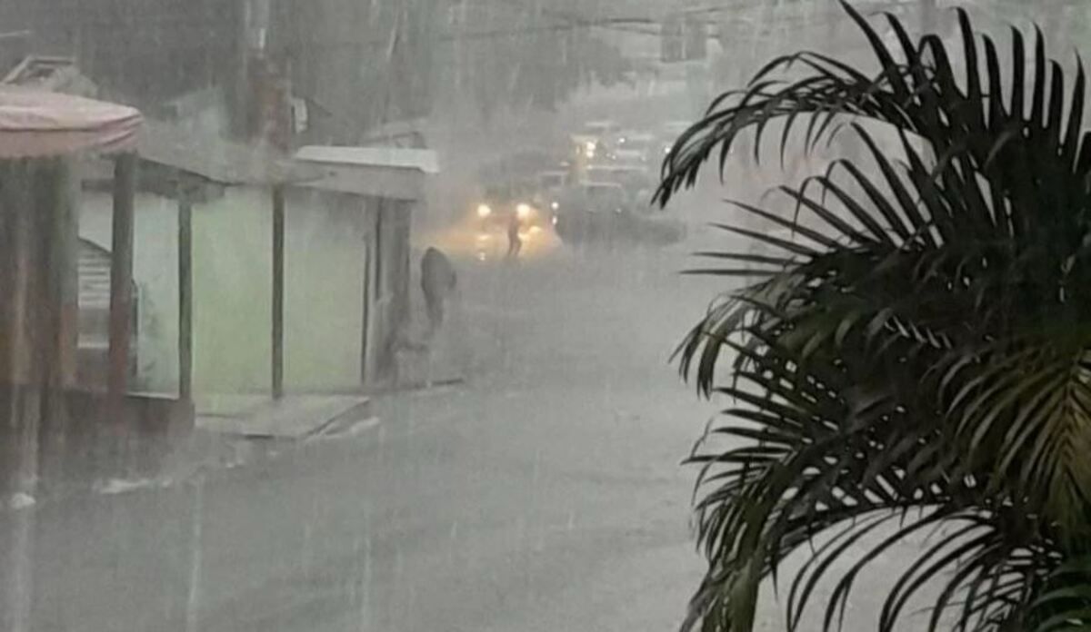 Manaus tem previsão de chuva forte e enxurrada neste domingo (10)