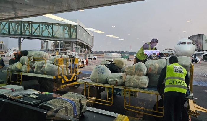 “Voo de passageiros virou voo de carga”, reclamam clientes da Latam que tiveram que descer do avião