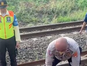 Policial chora ao ver estado de mulher na linha de trem: "por que isso aconteceu com uma moça tão linda?"; veja vídeo