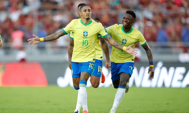 Brasil enfrenta Uruguai nesta terça-feira (19) com histórico de invencibilidade favorável