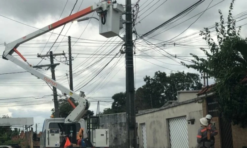 Oito bairros de Manaus ficam sem energia nesta sexta-feira (22)