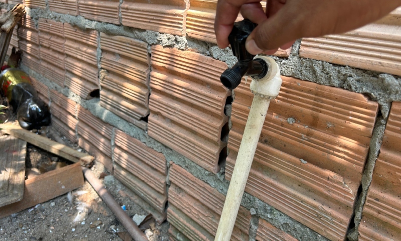 Bairro Mauazinho sofre com falta de água há uma semana e moradores estão revoltados; veja vídeo