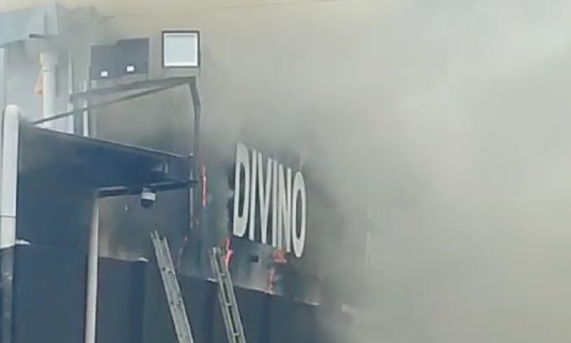 Urgente: incêndio destrói Divino Restobar em Manaus; veja vídeo