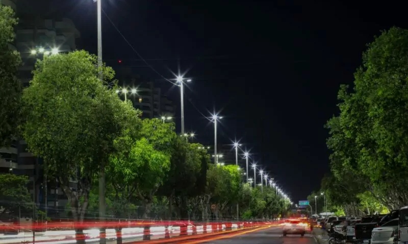 Manaus alcança 100% de Iluminação Pública em LED