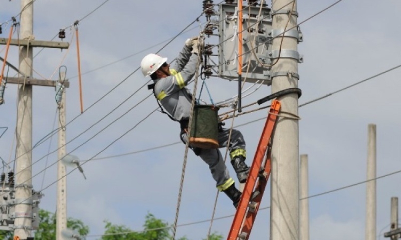 Sete bairros de Manaus sofrerão com falta de energia nesta terça-feira (3); veja quais