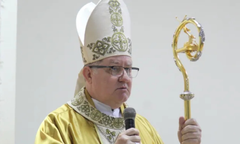 Bispo de Goiás manda recado para políticos corruptos: “dizem ser democratas, mas são ditadores!”; veja vídeo