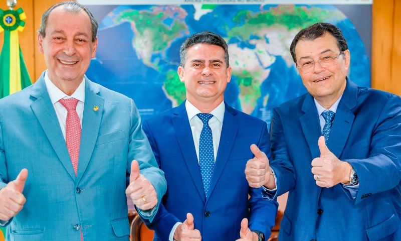 Prefeito David Almeida destaca atuação de Omar Aziz e Eduardo Braga em defesa da Zona Franca de Manaus