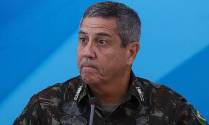 Ex-ministro Braga Netto é preso pela PF