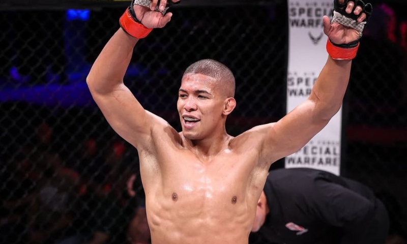 Brasileiro vence luta, encanta Dana White e “rouba” vaga no UFC de oponente