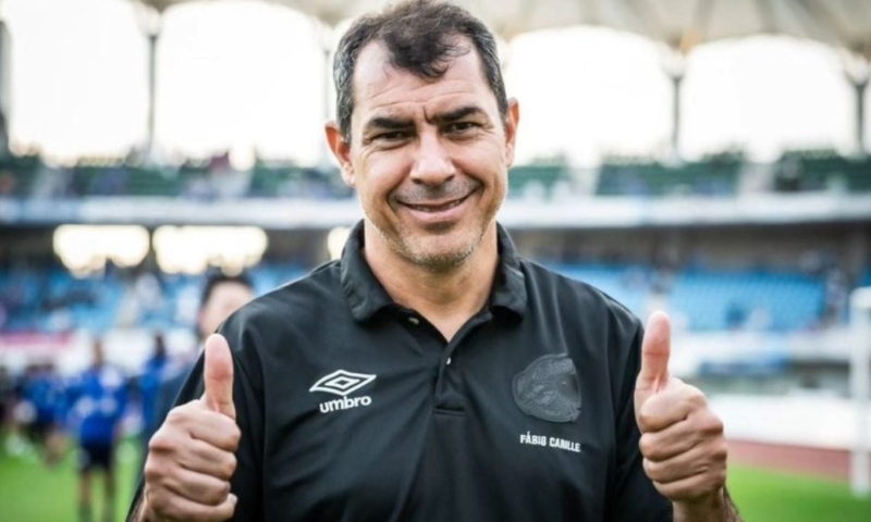 Vasco anuncia Fábio Carille como treinador para 2025