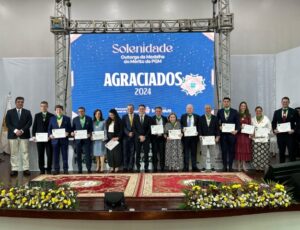 Vice-Governador, desembargadores e procuradores são agraciados com a Medalha do Mérito da PGM; veja vídeo
