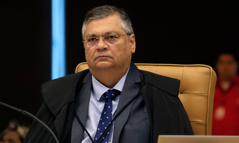 Ministro Flávio Dino suspende pagamento de R$ 4,2 bilhões em emendas parlamentares