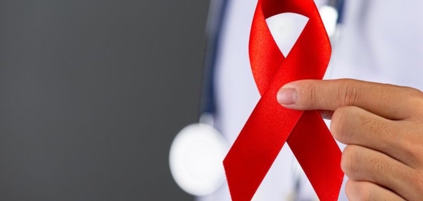Dezembro vermelho: entenda a importância da prevenção e luta contra a transmissão do HIV