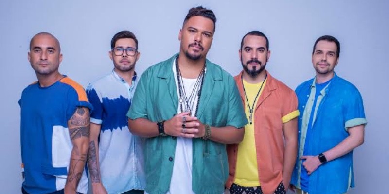 Van da banda Sorriso Maroto é roubada antes de show no Rio de Janeiro