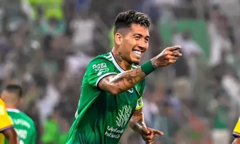 Flamengo avalia nome de Firmino para ser substituto de Gabigol