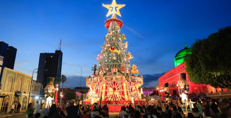 Largo de São Sebastião encerra programação natalina e se prepara para Réveillon; confira