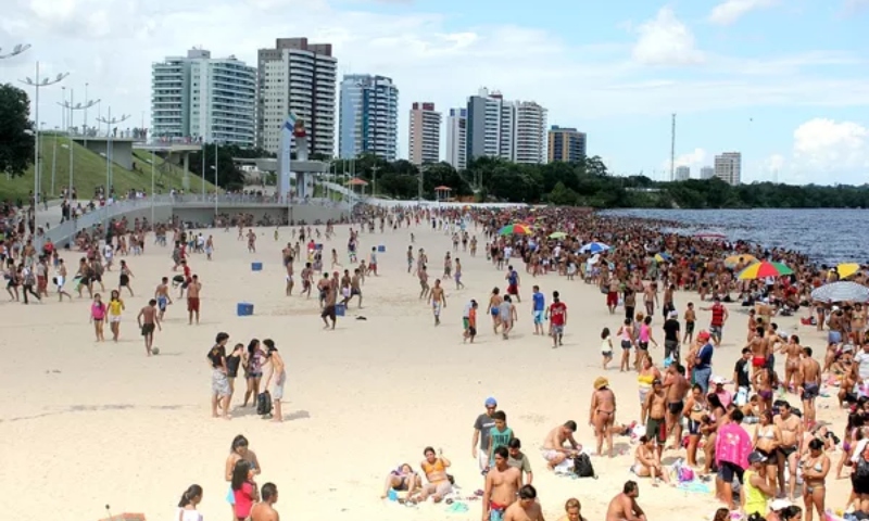 Praia da Ponta Negra será liberada para banho a partir desta quinta-feira (26)
