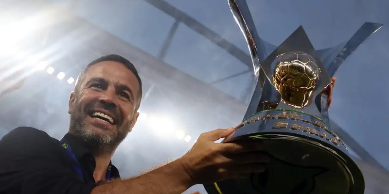 Artur Jorge, do Botafogo, é indicado a melhor técnico das Américas