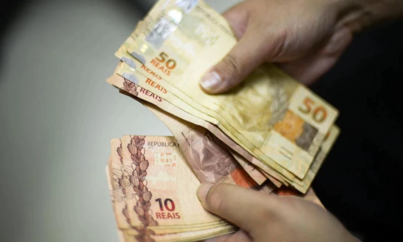 Salário mínimo passa para R$ 1.518 a partir de hoje (1º)