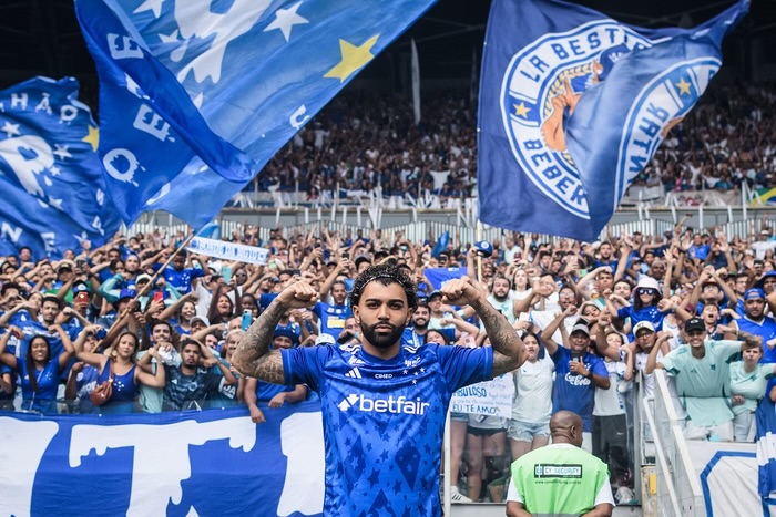 Gabigol é apresentado no Cruzeiro para mais de 40 mil pessoas no Mineirão