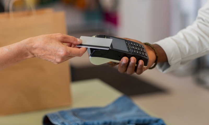 Shoppings de Manaus iniciam 2025 com liquidação e descontos de até 50%