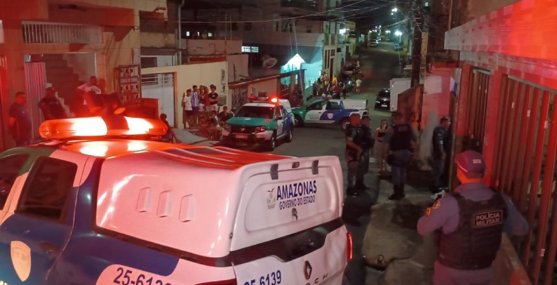 Urgente: jovem com bebê no colo é assassinada a tiros no Alvorada; veja vídeo