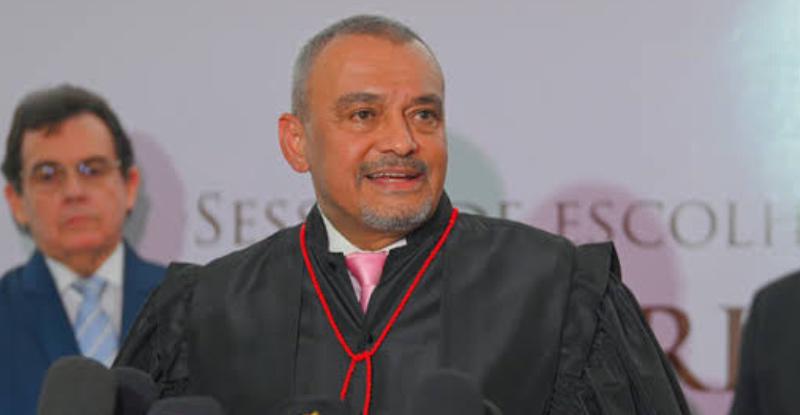 Liderança e renovação: desembargador Jomar Fernandes é o novo presidente do TJAM