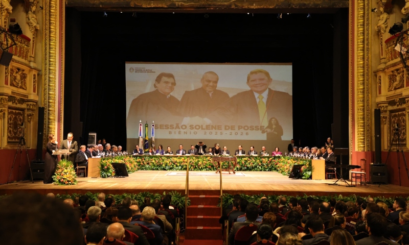 Presidente do TCE-AM prestigia posse dos novos dirigentes do judiciário estadual amazonense