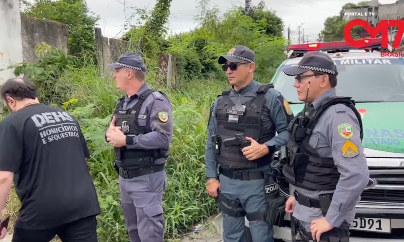 Mulher sai para comprar pão e encontra corpo de homem que foi torturado até a morte no Flores; veja vídeo
