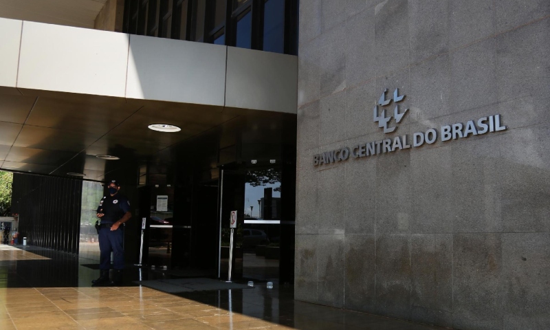 Mercado financeiro projeta inflação de 5% em 2025