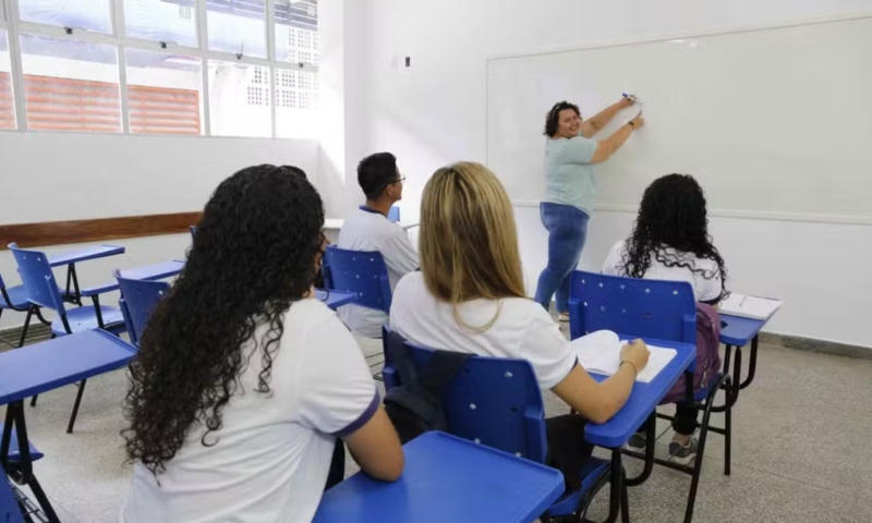 Matrículas na rede pública de ensino são adiadas no Amazonas por instabilidades no site