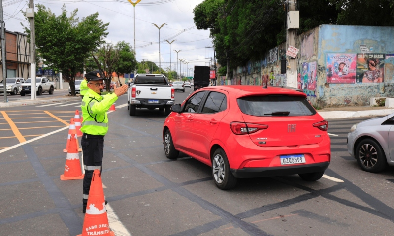 Prefeitura conclui primeira fase de intervenção e trânsito é alterado na Constantino Nery a partir desta terça-feira; confira