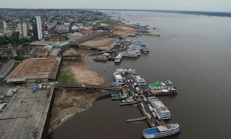 Rio Negro registra 21,45 m, com subidas médias diárias de 11 cm em Manaus