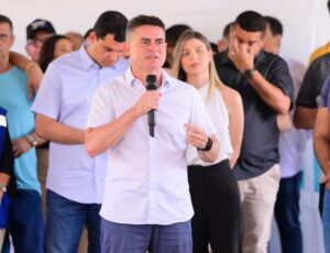Prefeito David Almeida cobra deputados Federais da bancada do AM: 'não estão enviando nem R$1 de emendas para Manaus'; veja vídeo