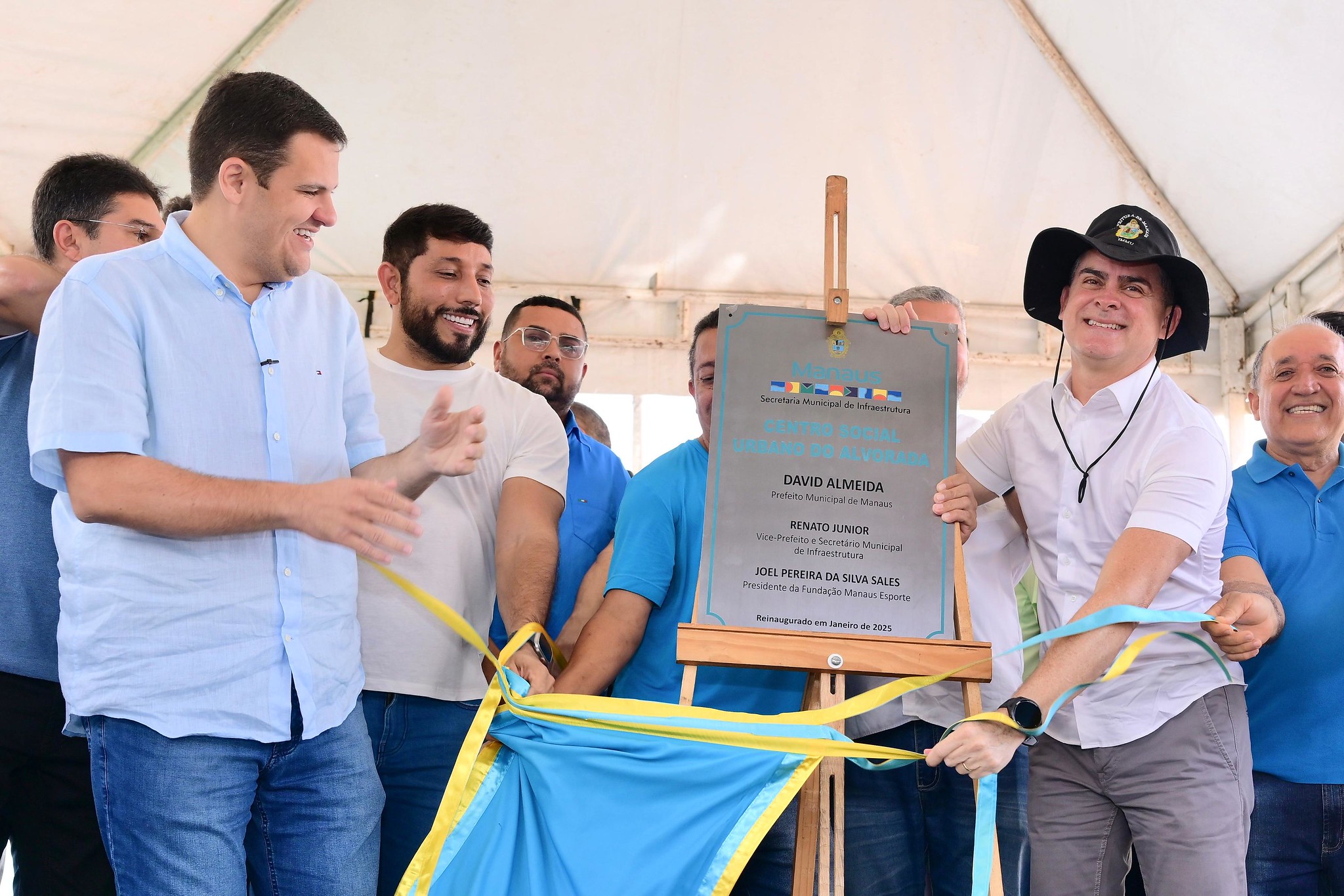 Prefeito David Almeida entrega CSU do Alvorada revitalizado