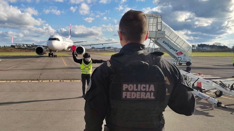 Membro de facção criminosa é preso no aeroporto de Manaus