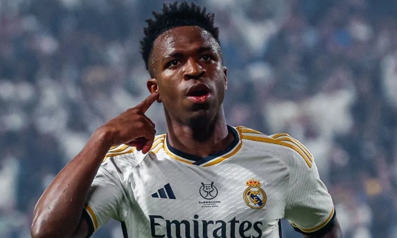 Liga árabe pode fazer proposta de R$ 1,8 bilhão por Vinicius Júnior no meio do ano