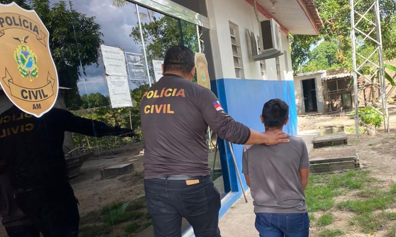 Professor indígena é preso acusado de abusar das três filhas crianças no Amazonas
